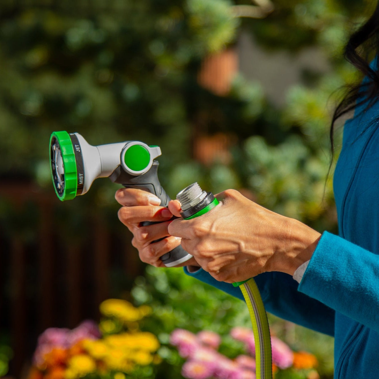 Coil-Flex with Grip-N-Spin fittings helps to connect and remove nozzles and spigots